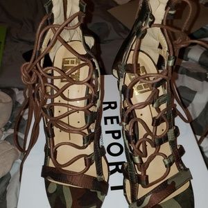 Camouflage crisscross straps